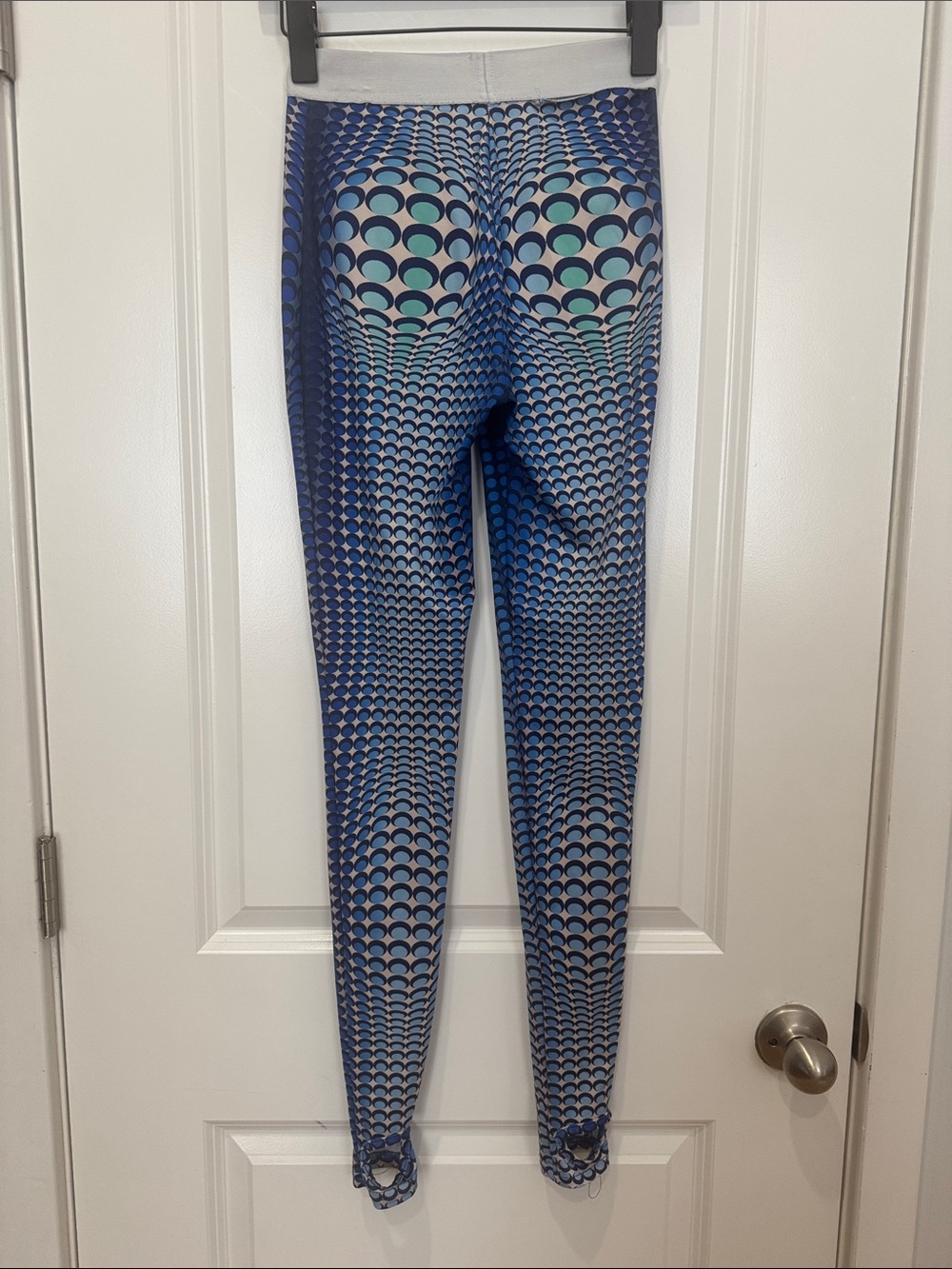 Illusion Set - Picture 10 of 13